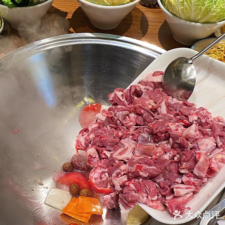 谁懂啊！吃一口就爱上的羊肉火锅终于开到河西了