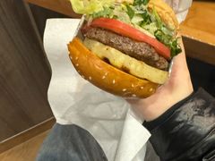 -The Habit Burger Grill 哈比特汉堡(世博店)