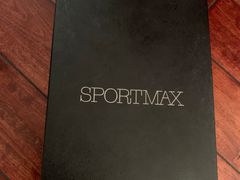 -Max Mara(王府井奥莱·香江小镇店)