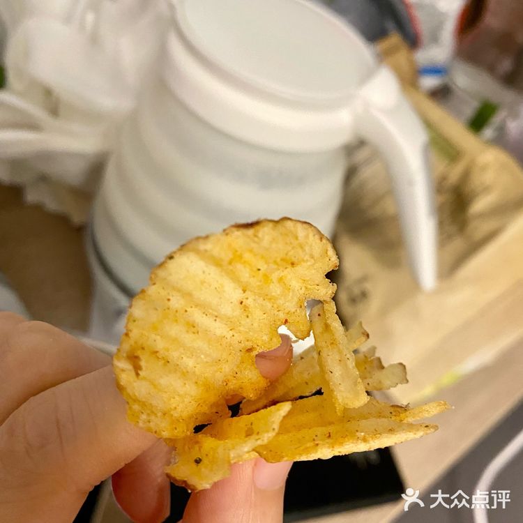 英国超市玛莎M&S零食 泰式甜辣椒薯片饼干柠檬挞酸奶