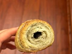 黑松露海苔盐面包-floury