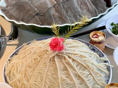 -茅草房·河畔园林火锅