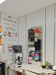 -东方美妍小鹏造型