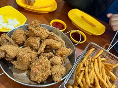 -BHC炸鸡(明洞总店)