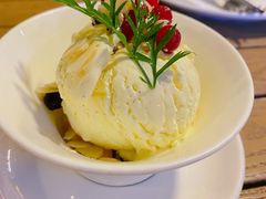 雪糕配杂莓-Bistro 63 创意融合料理(广粤天地店)