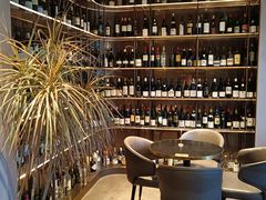 -wineapp葡萄酒餐吧(外滩金融中心店)