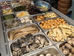 -愉肴麻辣香锅(中山路店)
