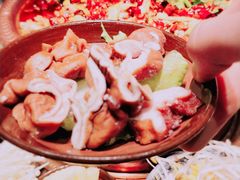 -沪小二炭火蛙锅(淮海中路美食不夜城店)