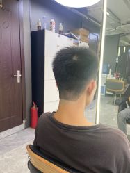 -藤野造型烫发染发