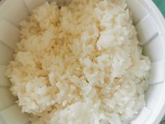 -老牌坊云南鱼豆花火锅(爱建店)