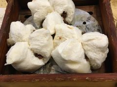 蜜汁叉烧包-喜鹊茶点.啫煲(车陂店)