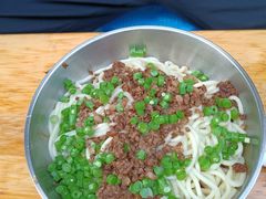 素椒杂酱面-左撇子私房面
