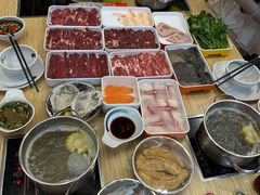 -杨老板·海鲜集市火锅·鲜切牛肉(中防万宝店)