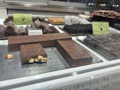 -VENCHI 闻绮(北京国贸商城店)