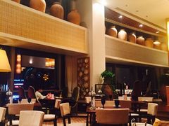-香格里拉鱼跃地中海西餐厅·牛排披萨