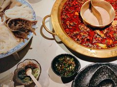 -哥老官重庆美蛙鱼头(日月光店)