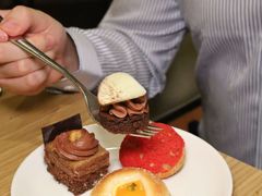 -怡咖啡海鲜自助餐厅(浦东香格里拉店)