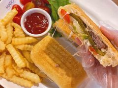 -MADO冰淇淋咖啡馆(淘金店)