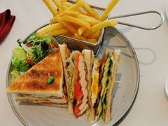 -鲜艳西餐厅(衡山路十二号华邑店)