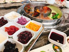 -何鲜菇火锅(大营盘店)