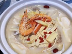 -三人行骨头王火锅(长寿店)