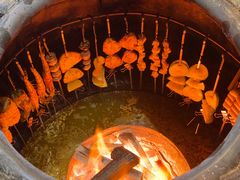 月半松板肉-月半小炉焖烤