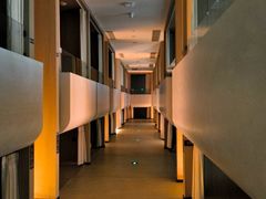 -涨巢·潮玩水疗局