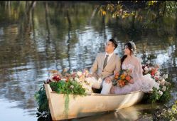 -雪中彩影婚纱摄影·微光艺术中心