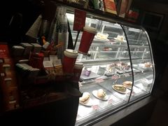 -星巴克臻选(盐城金鹰聚龙湖店)