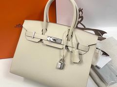 -用真奢侈品名表名包回收中心(朝阳万达店)