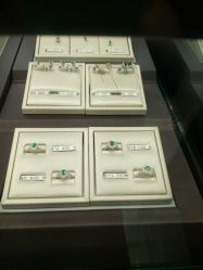 -周大福 CHOW TAI FOOK(新世界百货崇文店)