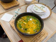 -花馬肆.云南过桥米线(汉神购物广场现场熬汤店)