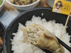 -老娘舅餐厅(黄龙体育中心店)