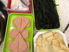 -钢管厂五区小郡肝串串香(蜀都万达店)