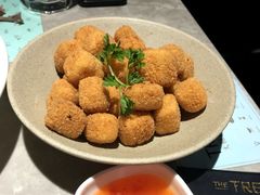 -大树餐厅(红旗街万达店)