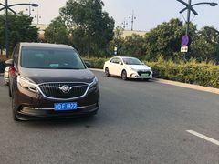 -迪士尼乐园停车场