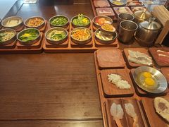 -银米·云南传统过桥米线(双廊黑金冠店)