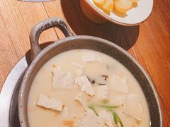 -吃饭皇帝大土家民族菜(正大广场店)