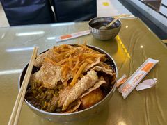 -红鼻子桂林米粉(金唐新光界店)