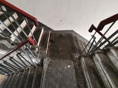 -白象居