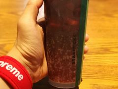 璃光石榴冷萃-星巴克(北京三里屯SOHO一店)