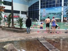 -龙脉温泉室内游泳馆