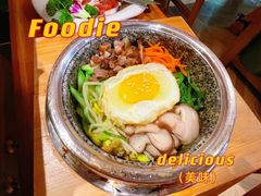 牛肉拌饭-明洞阿姨·韩式酱蟹烤肉·创意料理(三元桥店)