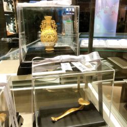 -周大福CHOW TAI FOOK(宝山苏宁易购店)