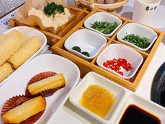 顺德炸牛奶-粤小煲鲜汤猪肚鸡(丹尼斯二天地店)