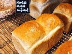 -沁屋面包店(人民东路店)