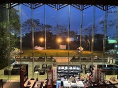 -隐秀山居酒店大堂吧