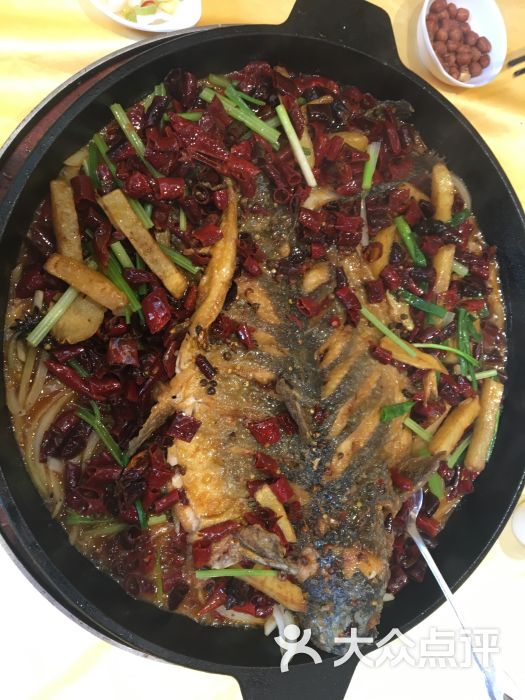 聚富林特色铁板烧鱼