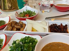 -毛辣果·贵州红酸汤牛肉火锅(西单店)