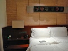 -三亚湾海居铂尔曼度假酒店